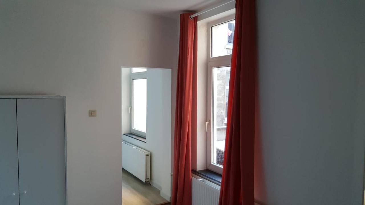 Central Yellow Apartment Bruxelles Esterno foto